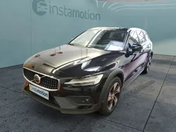 Schwarz Gebraucht 2023 Volvo V60 CC Plus Kombi | 40.440 € (Fairer Preis)