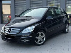 Schwarz Gebraucht 2009 Mercedes B200 Van / Kleinbus | 4.700 € (Fairer Preis)