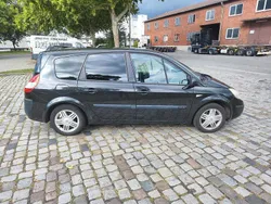 Schwarz Gebraucht 2004 Renault Grand Scénic II Van / Kleinbus | 1.995 € (Fairer Preis)