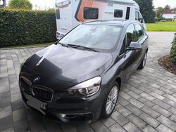 Grau Gebraucht 2014 BMW 225 Active Tourer Luxury Line Van / Kleinbus | 18.099 € (Fairer Preis)