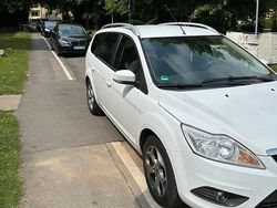 Weiß Gebraucht 2010 Ford Focus Kombi | 1.599 € (Fairer Preis)