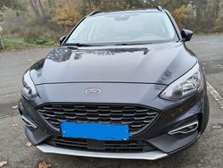 Blau Gebraucht 2020 Ford Focus Active Limousine | 15.390 € (Superpreis)