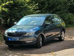 Grau Gebraucht 2017 Skoda Rapid Ambition Kombi | 8.800 € (Fairer Preis)