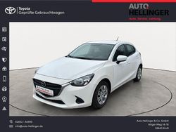 Weiß Gebraucht 2015 Mazda 2 Center-Line Limousine | 10.490 € (Etwas zu teuer)