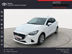 Weiß Gebraucht 2015 Mazda 2 Center-Line Limousine | 10.490 € (Fairer Preis)