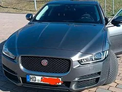 Grau Gebraucht 2017 Jaguar XE Prestige Limousine | 12.600 € (Superpreis)