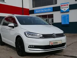 Oryxweiss Gebraucht 2020 VW Touran Highline Van / Kleinbus | 21.890 € (Guter Preis)