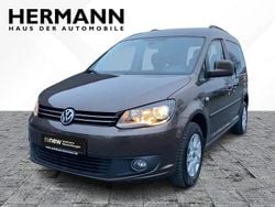 Braun Gebraucht 2015 VW Caddy Comfortline Van / Kleinbus | 12.780 € (Teuer)