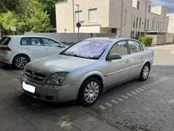 Grau Gebraucht 2002 Opel Vectra Elegance Limousine | 2.600 € (Fairer Preis)