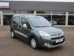 Grau Gebraucht 2011 Citroën Berlingo SELECTION Van / Kleinbus | 4.990 € (Guter Preis)