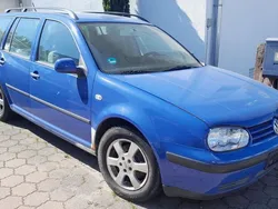 Blau Gebraucht 2001 VW Golf IV Kombi | 750 € (Etwas zu teuer)