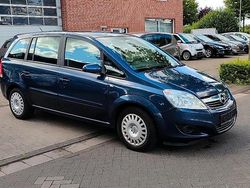 Grau Gebraucht 2008 Opel Zafira Van / Kleinbus | 1.699 € (Fairer Preis)