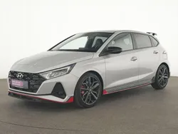 Sleek silver Gebraucht 2022 Hyundai i20 N Performance Limousine | 25.611 € (Etwas zu teuer)