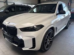 Mineralweiss (metallic) Gebraucht 2024 BMW X5 M Sport SUV | 88.900 € (Superpreis)