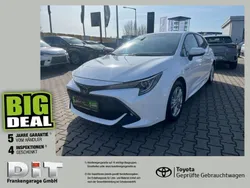 Weiß Gebraucht 2021 Toyota Corolla Team Limousine | 19.790 € (Guter Preis)