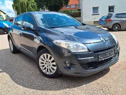 Schwarz Gebraucht 2009 Renault Mégane III Expression Limousine | 2.999 € (Fairer Preis)