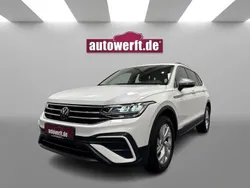 Weiss Gebraucht 2024 VW Tiguan Allspace Life SUV | 33.900 € (Superpreis)