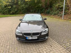 Braun Gebraucht 2011 BMW 525 Comfort Edition Kombi | 10.800 €