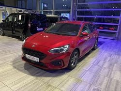 Fantasticrot metallic (metallic) Gebraucht 2021 Ford Focus ST Kombi | 18.890 € (Fairer Preis)