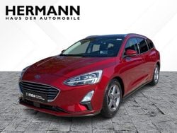 Rot Gebraucht 2019 Ford Focus Titanium Kombi | 11.610 € (Fairer Preis)