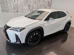 Weiß Gebraucht 2019 Lexus UX 250h Sport Line SUV | 24.700 € (Teuer)