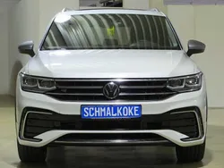 Oryxweiß perlmutteffekt (metallic) Gebraucht 2022 VW Tiguan Allspace R-line SUV | 34.500 € (Guter Preis)