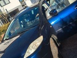Blau Gebraucht 2005 Mazda 5 Exclusive Van / Kleinbus | 650 € (Guter Preis)
