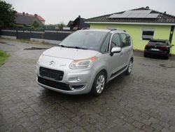 Grau Gebraucht 2010 Citroën C3 Picasso Exclusive Van / Kleinbus | 2.999 € (Etwas zu teuer)