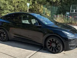 Schwarz Gebraucht 2022 Tesla Model Y Performance SUV | 41.500 € (Etwas zu teuer)