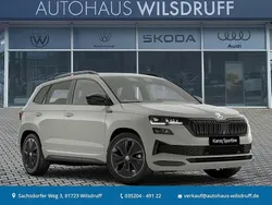 Graphitegrau metallic Neu 2025 Skoda Karoq SportLine SUV | 35.780 € (Fairer Preis)