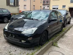 Schwarz Gebraucht 2000 Ford Focus Kleinwagen | 300 € (Superpreis)