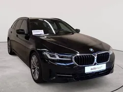 Saphirschwarz metallic Gebraucht 2021 BMW 530 Sport Line Kombi | 33.190 € (Guter Preis)