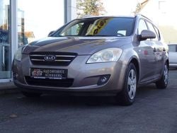 Beige Gebraucht 2007 Kia Ceed Sportswagon LX Kombi | 4.980 € (Teuer)