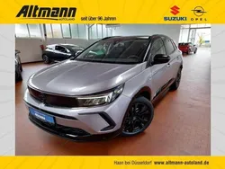 Kontrast grau/quarz silber Gebraucht 2022 Opel Grandland X GS Line SUV | 22.570 € (Fairer Preis)