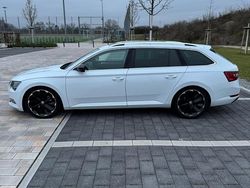 Weiß Gebraucht 2016 Skoda Superb Style Kombi | 12.600 € (Guter Preis)