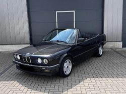 Schwarz Gebraucht 1989 BMW 320 Cabriolet Cabrio | 9.490 €