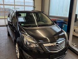 Schwarz Gebraucht 2012 Opel Meriva Innovation Van / Kleinbus | 3.490 € (Guter Preis)