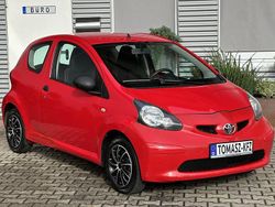 Rot Gebraucht 2008 Toyota Aygo Kleinwagen | 1.950 € (Etwas zu teuer)