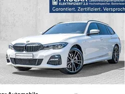 Weiß Gebraucht 2022 BMW 320e Performance Kombi | 32.990 € (Etwas zu teuer)