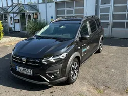 Schwarz Gebraucht 2022 Dacia Jogger Extreme Limousine | 14.999 €