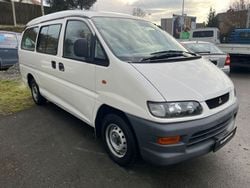 Weiß Gebraucht 2001 Mitsubishi Space Gear Van / Kleinbus | 6.900 €