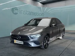Grau Gebraucht 2024 Mercedes A200 Advanced Plus Limousine | 31.650 € (Fairer Preis)