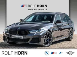 Sophistograu brillanteffekt Gebraucht 2021 BMW 530 M Sport Kombi | 38.380 € (Fairer Preis)