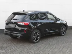 Diverse metallic Gebraucht 2024 Ford Kuga ST-Line X SUV | 35.620 € (Superpreis)