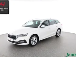 Weiß Gebraucht 2024 Skoda Octavia Kombi | 29.770 € (Superpreis)