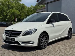 Weiß Gebraucht 2013 Mercedes B200 Night Van / Kleinbus | 12.999 € (Etwas zu teuer)