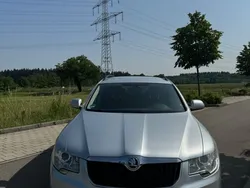 Silber Gebraucht 2012 Skoda Superb Family Kombi | 5.700 € (Fairer Preis)