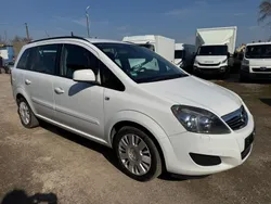 Weiß Gebraucht 2013 Opel Zafira Family Van / Kleinbus | 5.058 € (Fairer Preis)