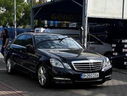 Schwarz Gebraucht 2011 Mercedes E250 Avantgarde Limousine | 11.500 € (Teuer)