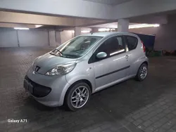 Silber Gebraucht 2007 Peugeot 107 Kleinwagen | 3.999 € (Teuer)